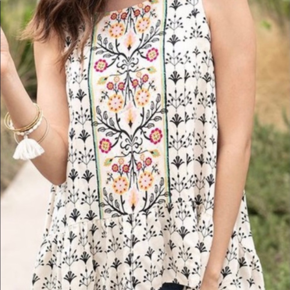 Grace & Lace Nightingale Tunic Size Large